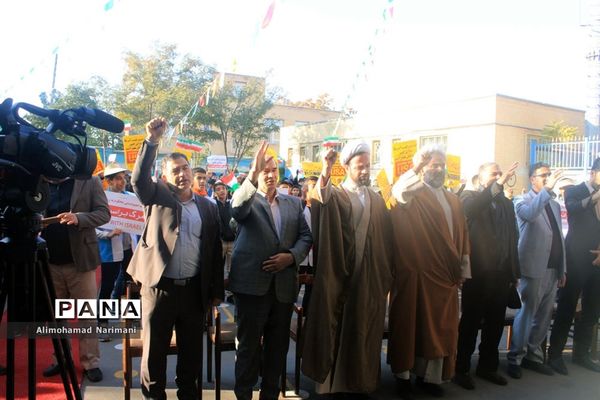 زنگ استکبار ستیزی و نفی سلطه در مدارس آذربایجان شرقی