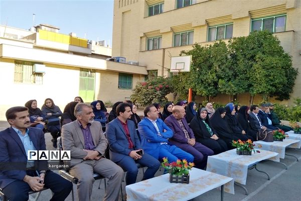 نواخته شدن زنگ استکبار ستیزی در هنرستان کیمیا ناحیه 4 شیراز