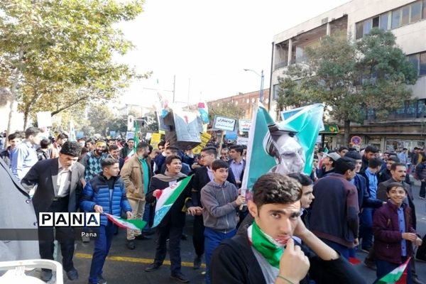 حضور پرشور دانش‌آموزان سازمان دانش‌آموزی آذربایجان غربی  در راهپیمایی 13 آبان