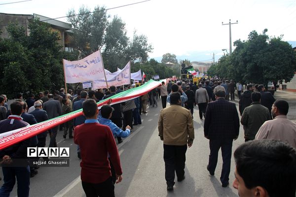 فریاد استکبار ستیزی دانش آموزان گلستانی در راهپیمایی 13 آبان