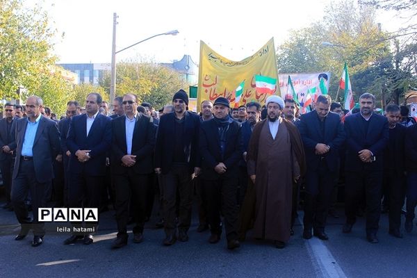 راهپیمایی 13 آبان درتبریز - 3