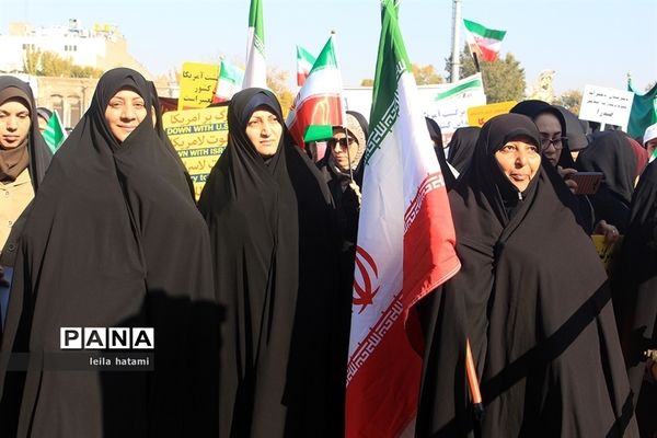 راهپیمایی 13 آبان درتبریز - 3