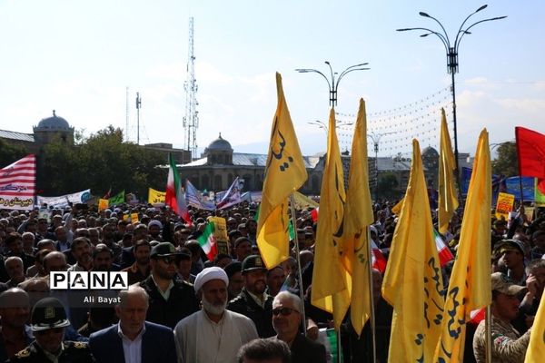 راهپیمایی ١٣ آبان در همدان