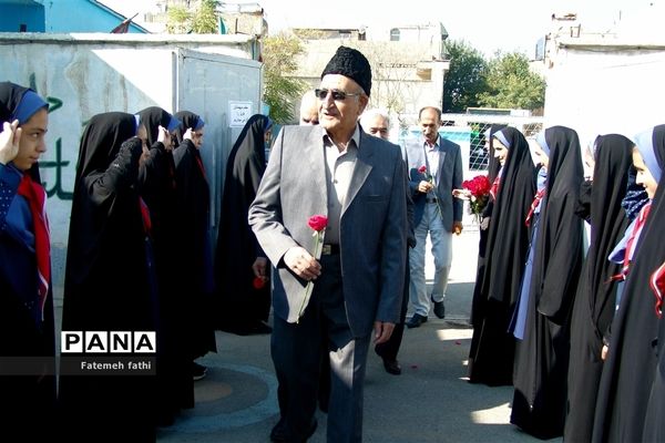 آئین کلنگ زنی ساخت مدرسه ۱۲ کلاسه در روستای علی آباد قاجار چهاردانگه