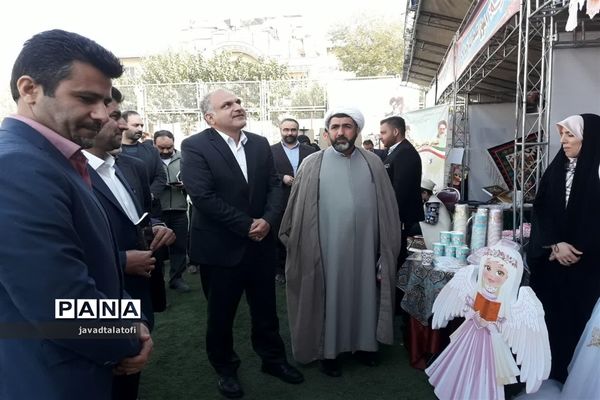 نمایشگاه مشارکت انجمن اولیاء و مربیان ناحیه دو شهر ری