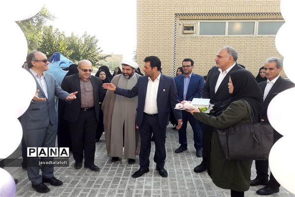 نمایشگاه مشارکت انجمن اولیاء و مربیان ناحیه دو شهر ری
