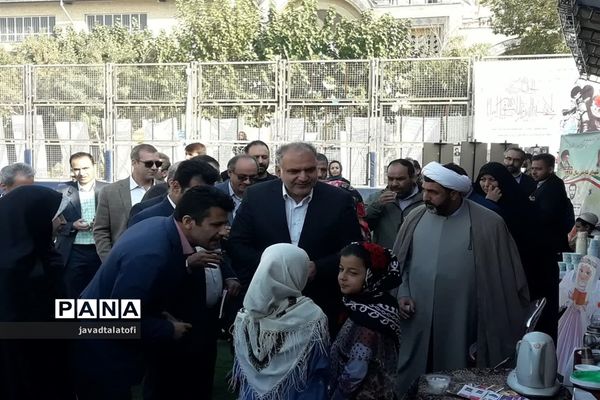 نمایشگاه مشارکت انجمن اولیاء و مربیان ناحیه دو شهر ری