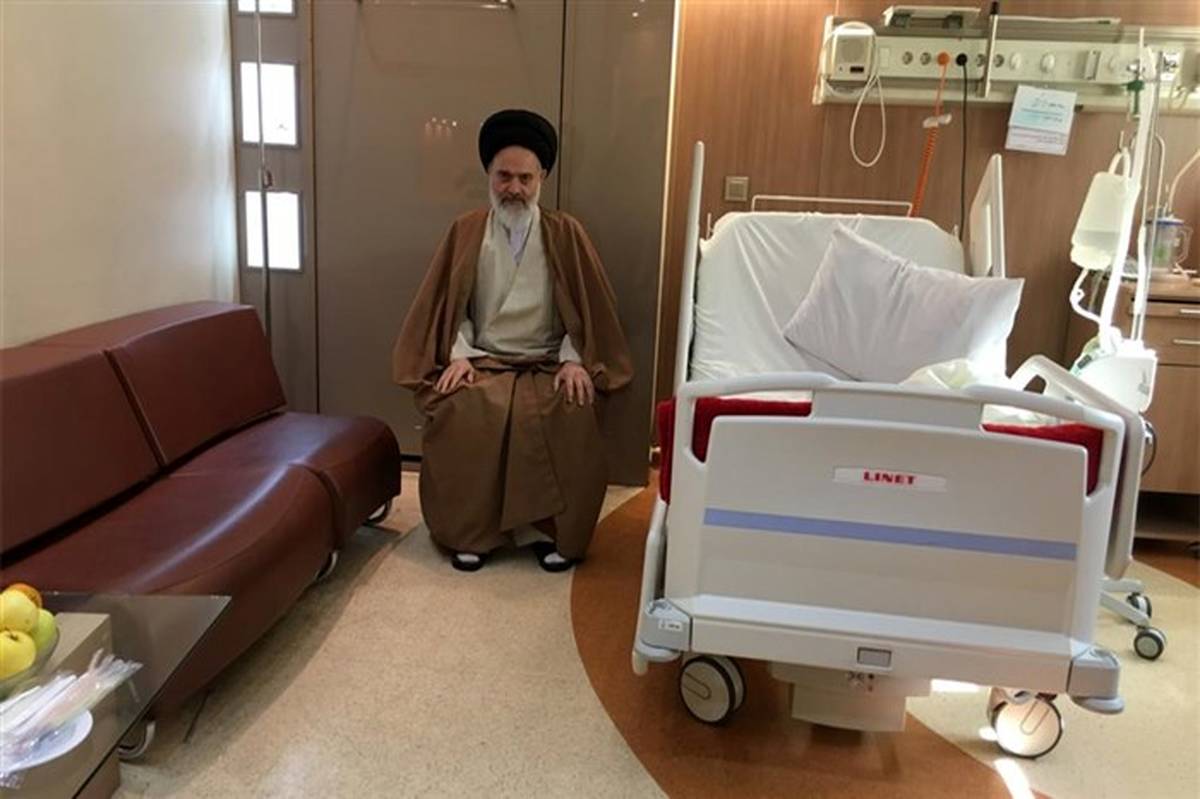 آیت‌الله سیدهاشم حسینی بوشهری از بیمارستان مرخص شد