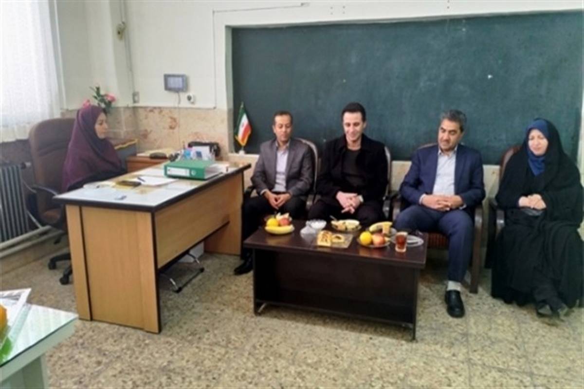 رئیس اداره تربیت بدنی و فعالیت های ورزشی اداره کل از مدرسه فرشته شهر زنجان بازدید کرد