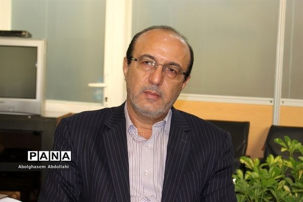 نشست هم‌اندیشی مدیرکل آموزش و پرورش استان بوشهر با مدیر و کارکنان سازمان دانش‌آموزی