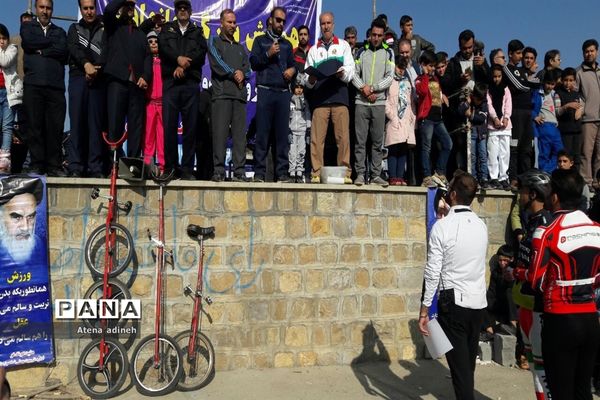 همایش دوچرخه سواری و پیاده روی خانوادگی در شهرستان شاهین دژ