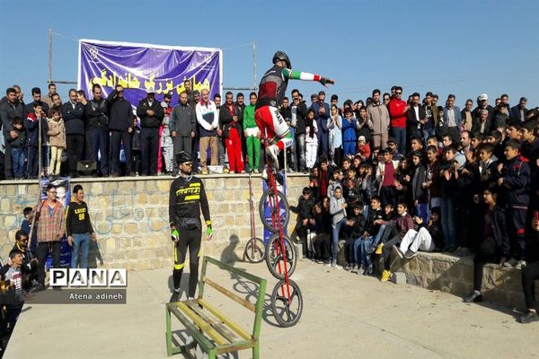 همایش دوچرخه سواری و پیاده روی خانوادگی در شهرستان شاهین دژ