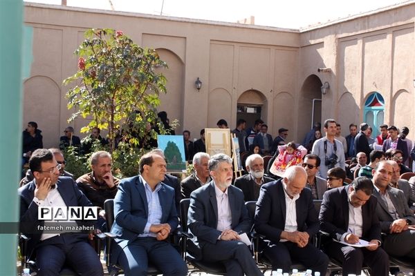 حضور وزیر فرهنگ و ارشاد اسلامی درشهرستان ابرکوه