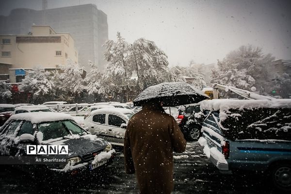 بارش برف پاییزی در تهران