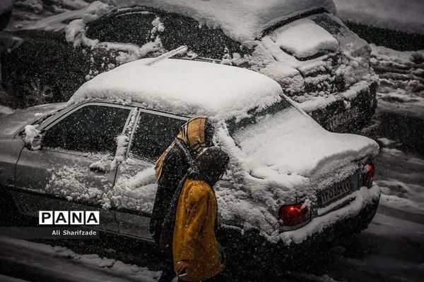 بارش برف پاییزی در تهران