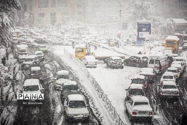 بارش برف پاییزی در تهران