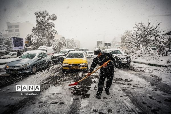 بارش برف پاییزی در تهران