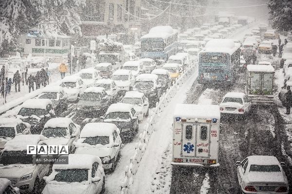 بارش برف پاییزی در تهران