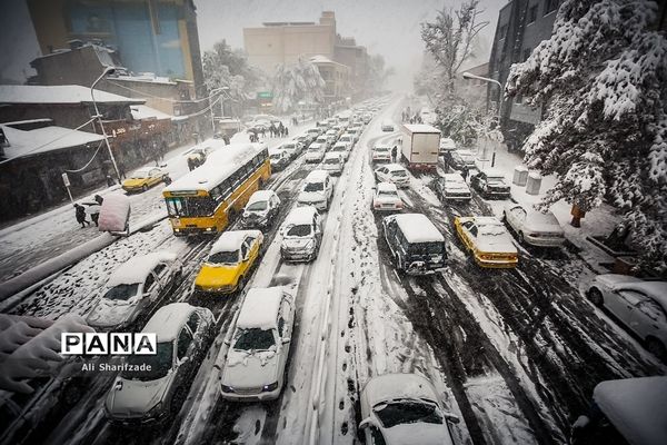 بارش برف پاییزی در تهران