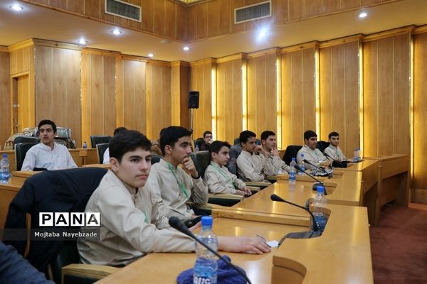افتتاحیه سومین دوره مسابقات هم‌خوانی قرآن کریم و مدیحه سرایی دانش‌آموزان پسر سراسر کشور در مشهد مقدس