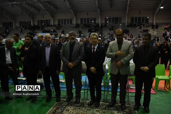 اهدای مدال مسابقات تکواندو قهرمانی کشور