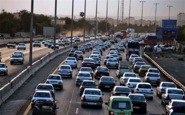 ترافیک نیمه‌سنگین در آزادراه کرج - تهران