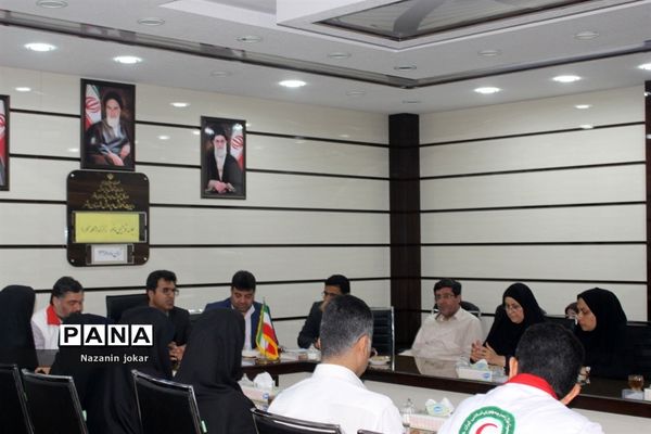 جلسه توجیهی مانور زلزله مدارس در بوشهر