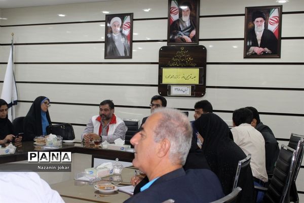 جلسه توجیهی مانور زلزله مدارس در بوشهر