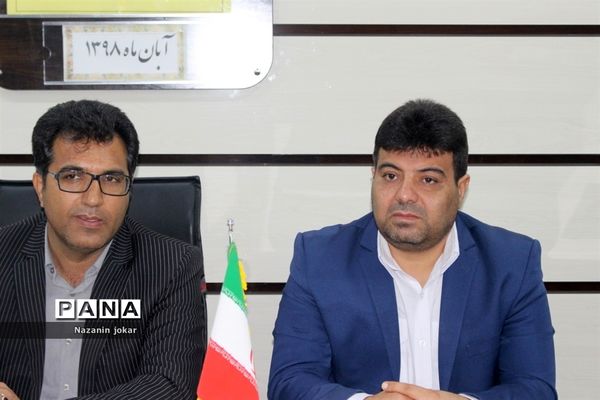 جلسه توجیهی مانور زلزله مدارس در بوشهر