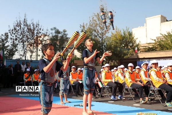 آیین افتتاحیه کشوری ششمین دوره المپیاد ورزشی درون مدرسه‌ای