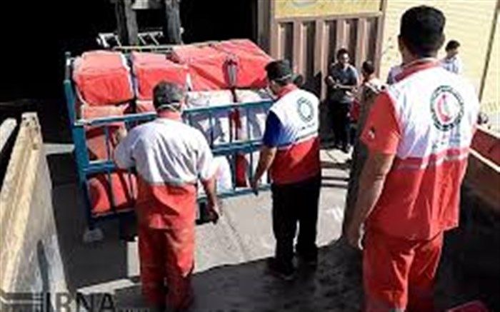 هلال احمر زنجان 200 تخته چادر به مناطق زلزله زده آذربایجان شرقی ارسال کرد