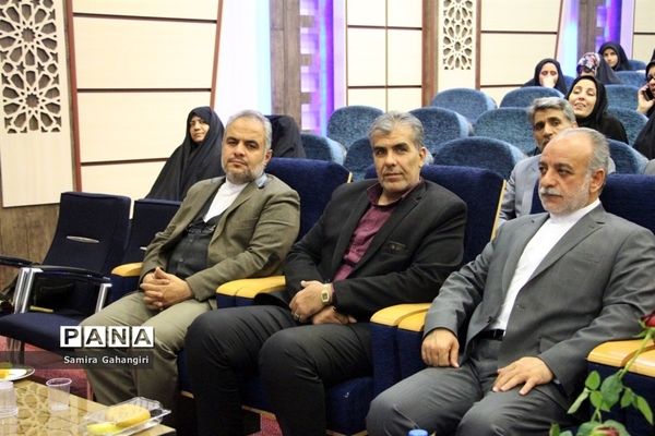 همایش دختران آفتاب درسالن قلم چی بیرجند