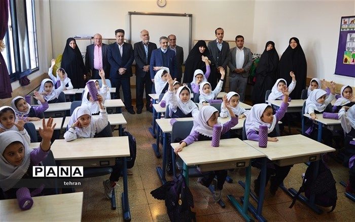 بازدید رییس مدارس غیردولتی از  مجتمع آموزشی در منطقه۲ تهران