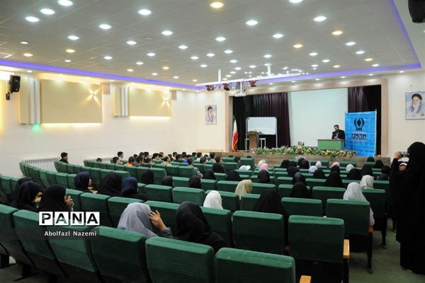 کارگاه آموزش خبرنگاری در سالن شهید شهابیان کاشمر