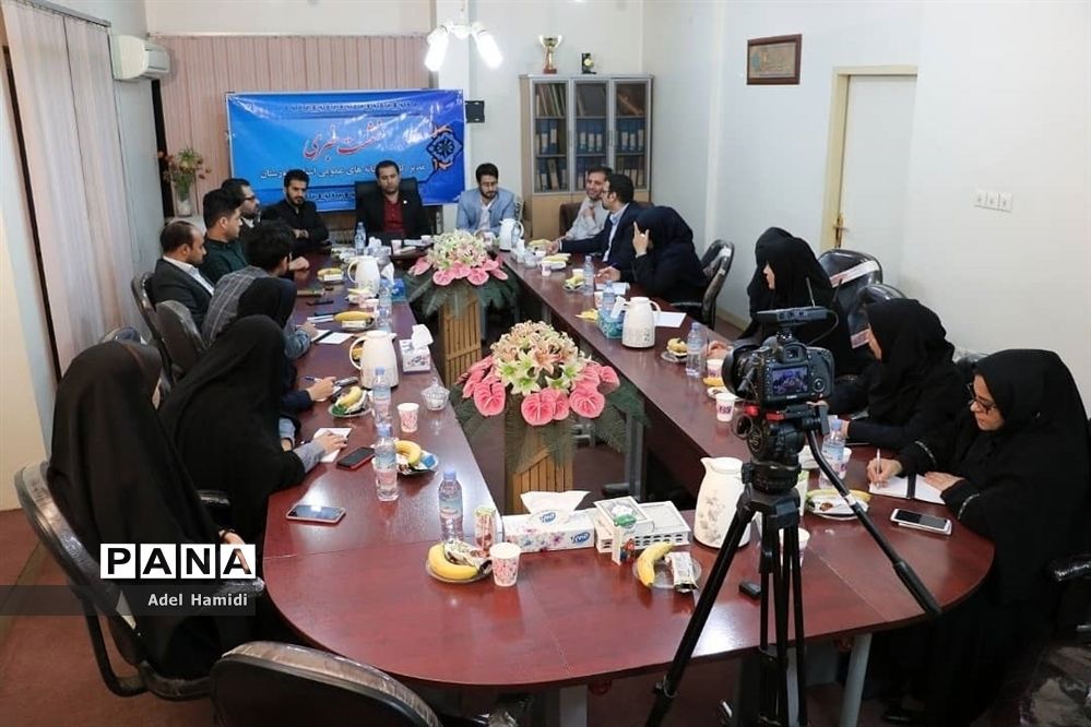 نشست خبری مدیرکل نهادکتابخانه‌های عمومی استان خوزستان