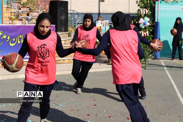 آیین متمرکزششمین دوره المپیادورزشی درون مدرسه‌ای در استان  البرز