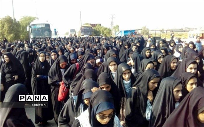 اعزام دختران دانش آموزان مروست به اردوی راهیان نور