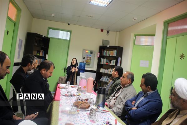 افتتاح کافه کتاب در دبیرستان دخترانه فرزانگان (دوره اول) شهرستان بجنورد
