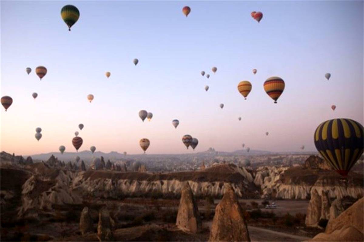 پرواز تفریحی با بالن بر فراز کاپادوکیای ترکیه