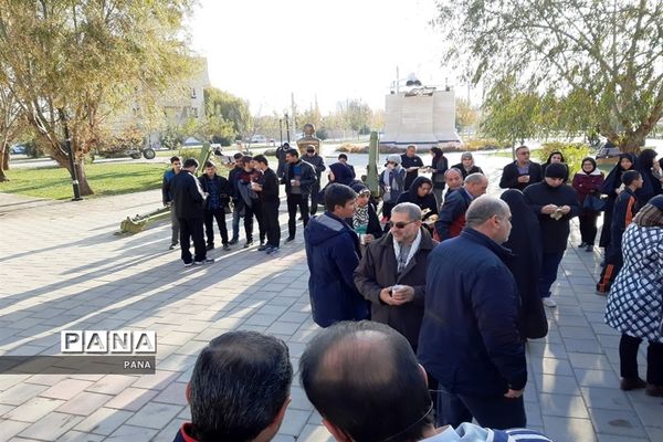 پیاده‌روی فرهنگیان بسیجی به‌مناسبت گرامیداشت هفته بسیج در ارومیه