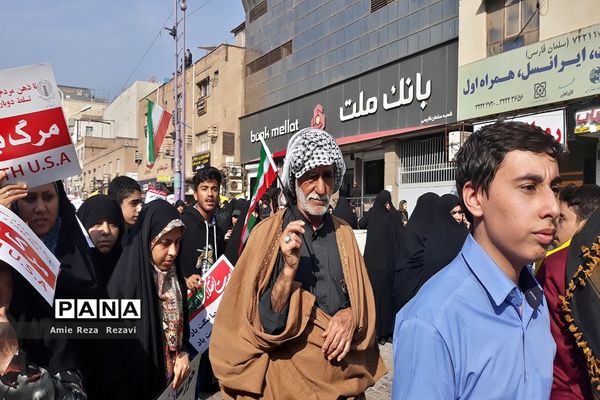 راهپیمایی مردم اهواز در حمایت از اقتدار و امنیت کشور