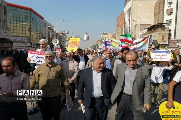 راهپیمایی مردم اهواز در حمایت از اقتدار و امنیت کشور