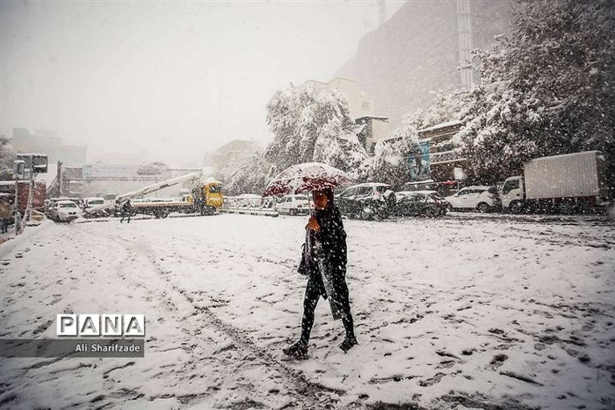 بارش برف و باران در جاده‌های شمالی کشور