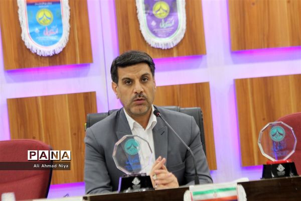 آیین تجلیل از پیشتازان برتر استان قم