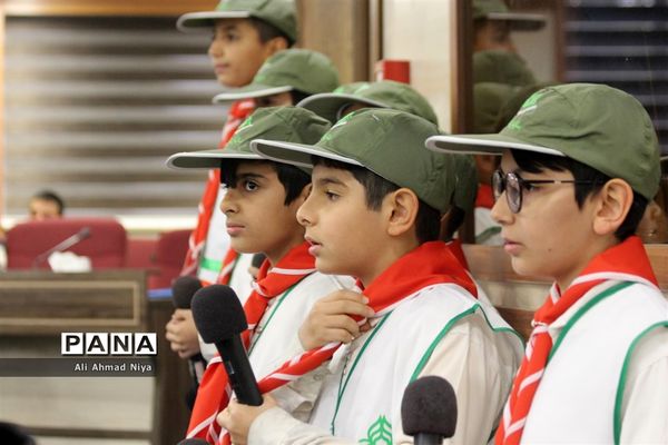 آیین تجلیل از پیشتازان برتر استان قم
