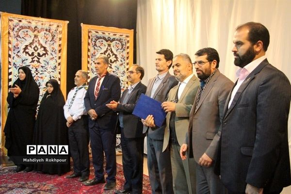 آئین افتتاح رسمی فعالیت‌های سازمان دانش‌آموزی درمدارس