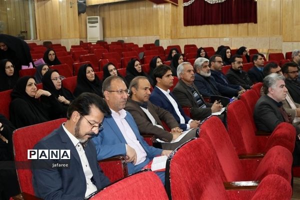 همایش مدیران دبستان‌های ناحیه یک یزد