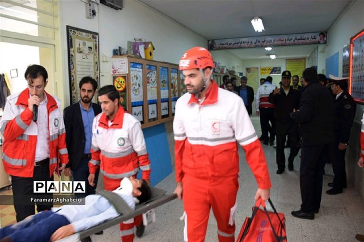 بیست و یکمین مانور زلزله در مدارس تربت حیدریه برگزار شد