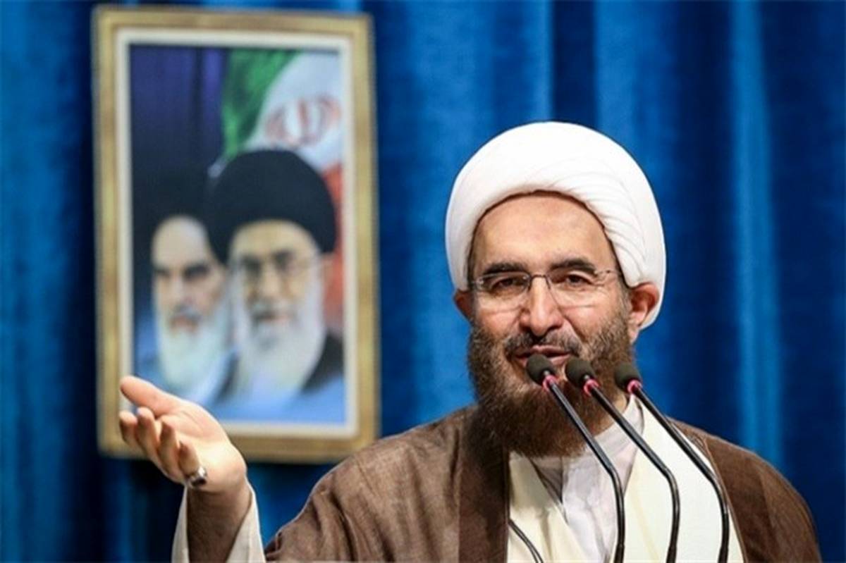 انتقاد خطیب نماز جمعه تهران از مسئولان: برخی خیلی بی‌حساب سخن می‌گویند