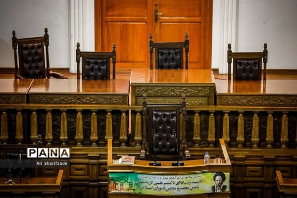 نشست خبری «رئیس مجلس شورای اسلامی»